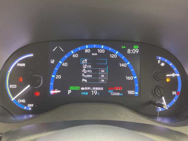 トヨタ ヤリスクロス ハイブリッド Z 鹿児島県 2022(令4)年 1.2万km プラチナホワイトパールマイカ ワンオーナー/純正ディスプレイオーディオ/(Bluetooth/フルセグ)/パノラミックビューモニター/トヨタセーフティセンス/・プリクラッシュセーフティ/・レーントレーシングアシスト/・レーンディパーチャーアラート/・レーダークルーズコントロール/・オートマチックハイビーム/・ロードサインアシスト/パーキングサポートブレーキ/前席シートヒーター/運転席パワーシート/前後ドライブレコーダー/前後コーナーセンサー/ビルトインETC/ブラインドスポットモニター/保証書/取扱説明書