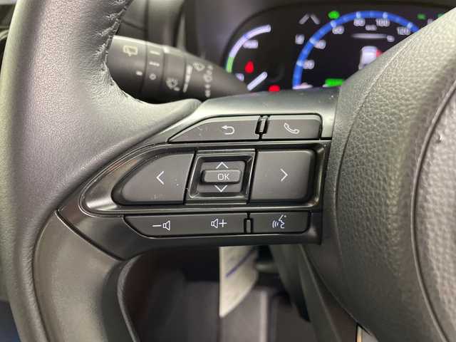 トヨタ ヤリスクロス ハイブリッド Z 鹿児島県 2022(令4)年 1.2万km プラチナホワイトパールマイカ ワンオーナー/純正ディスプレイオーディオ/(Bluetooth/フルセグ)/パノラミックビューモニター/トヨタセーフティセンス/・プリクラッシュセーフティ/・レーントレーシングアシスト/・レーンディパーチャーアラート/・レーダークルーズコントロール/・オートマチックハイビーム/・ロードサインアシスト/パーキングサポートブレーキ/前席シートヒーター/運転席パワーシート/前後ドライブレコーダー/前後コーナーセンサー/ビルトインETC/ブラインドスポットモニター/保証書/取扱説明書