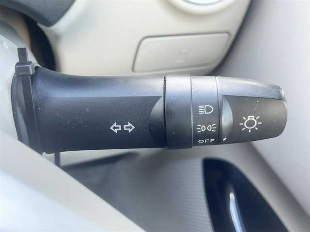 日産 デイズ X 島根県 2018(平30)年 1.4万km アッシュブラウンM 社外ディスプレイオーディオ　/Bluetooth接続　/全方位／バックカメラ　/アイドリングストップ　/衝突軽減ブレーキ　/前後コーナーセンサー　/運転席シートヒーター　/スマートキー　/プッシュスタート　/純正フロアマット　/取扱説明書/スペアキー1本/スタッドレスタイヤ積込み