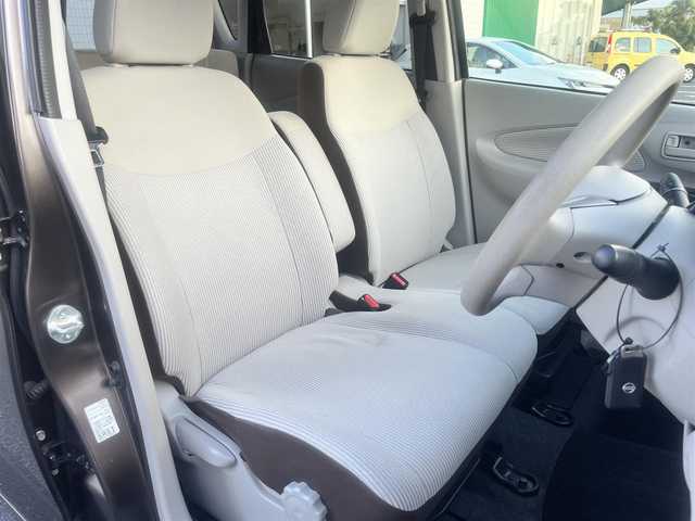 日産 デイズ X 島根県 2018(平30)年 1.4万km アッシュブラウンM 社外ディスプレイオーディオ　/Bluetooth接続　/全方位／バックカメラ　/アイドリングストップ　/衝突軽減ブレーキ　/前後コーナーセンサー　/運転席シートヒーター　/スマートキー　/プッシュスタート　/純正フロアマット　/取扱説明書/スペアキー1本/スタッドレスタイヤ積込み