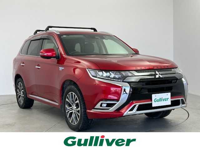 三菱 アウトランダー ＰＨＥＶ G 愛知県 2019(令1)年 6.1万km レッドダイヤモンド 純正SDナビ/（DVD.CD.Bluetooth.ワンセグTV）/全方位バックカメラ/ETC/ドライブレコーダー/ハーフレザーシート/パワーシート/シートヒーター/エアシート/電動リアゲート/ステアリングヒーター/純正18インチアルミホイール/コーナーセンサー/レーンアシスト/オートマチックハイビーム/カーテンエアバッグ/衝突被害軽減システム/ブラインドスポットモニター/ツインモーター4WD/スポーツモード/エコモード/ルーフキャリア/ドアバイザー/純正LEDヘッドライト/オートブレーキホールド/パドルシフト