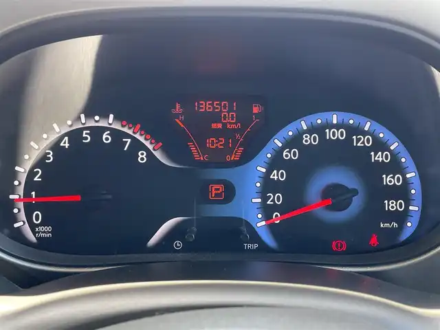 日産 キューブ 15X FOUR Mセレクション 道央・札幌 2010(平22)年 13.7万km ホワイトパール ・４WD/・純正ナビ/　CD＆USB＆AUX＆TV/・バックカメラ/・純正エンジンスターター/・電動格納ミラー/・プッシュスタート/・スマートキー/・純正フロアマット/・ドアバイザー