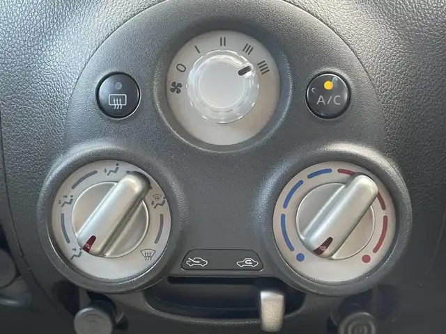 日産 キューブ 15X FOUR Mセレクション 道央・札幌 2010(平22)年 13.7万km ホワイトパール ・４WD/・純正ナビ/　CD＆USB＆AUX＆TV/・バックカメラ/・純正エンジンスターター/・電動格納ミラー/・プッシュスタート/・スマートキー/・純正フロアマット/・ドアバイザー