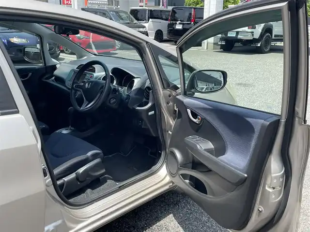 ホンダ フィット G 愛知県 2010(平22)年 4.1万km チタニウムメタリック 純正メーカーナビ（AM/FM/ワンセグ/CD/DVD）/ETC/前後ドラレコ/ドアバイザー/純正フロアマット