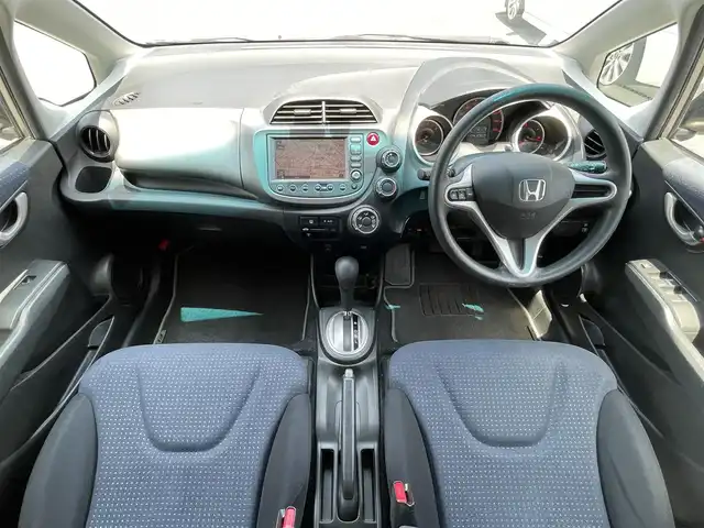ホンダ フィット G 愛知県 2010(平22)年 4.1万km チタニウムメタリック 純正メーカーナビ（AM/FM/ワンセグ/CD/DVD）/ETC/前後ドラレコ/ドアバイザー/純正フロアマット
