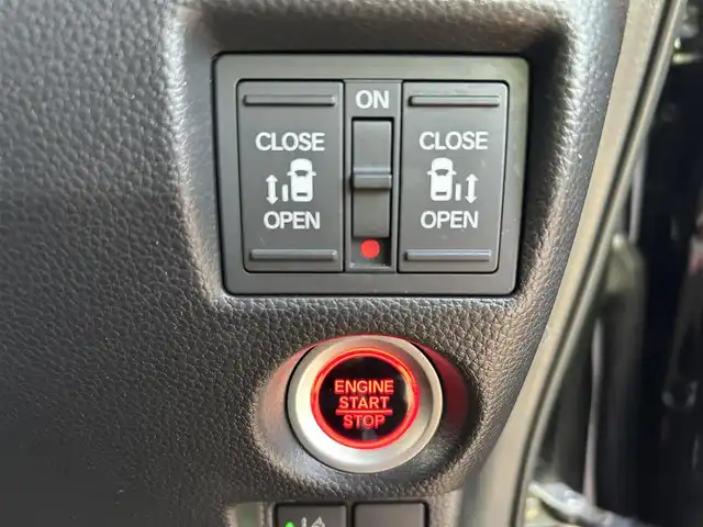 ホンダ Ｎ ＢＯＸ 福岡県 2022(令4)年 9.4万km クリスタルブラックパール 両側パワースライドドア/パドルシフト/パーキングアシスト/アイドリングストップ/フルセグTVナビ/Bluetooth接続/レーンキープアシスト/盗難防止装置　/純正アルミホイール