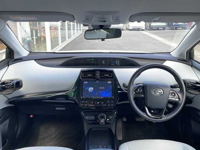 トヨタ プリウス Sツーリングセレクション 岐阜県 2019(令1)年 4.5万km ホワイトパールクリスタルシャイン アルパイン9インチナビ/CD/DVD/BT/フルセグTV/トヨタセーフティーセンス/クルーズコントロール/バックカメラ/ステアリングスイッチ/LEDヘッドライト/合皮シート/ビルトインEETC
