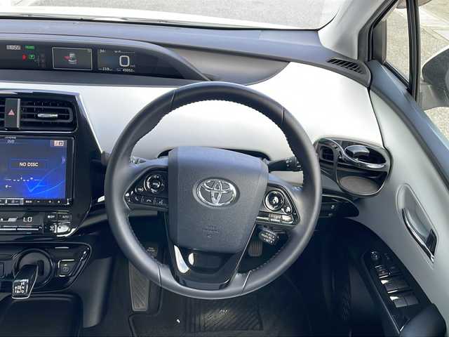 トヨタ プリウス Sツーリングセレクション 岐阜県 2019(令1)年 4.5万km ホワイトパールクリスタルシャイン アルパイン9インチナビ/CD/DVD/BT/フルセグTV/トヨタセーフティーセンス/クルーズコントロール/バックカメラ/ステアリングスイッチ/LEDヘッドライト/合皮シート/ビルトインEETC