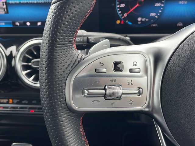 メルセデス・ベンツ Ｍ・ベンツ ＧＬＢ１８０ AMGライン 山口県 2021(令3)年 1.1万km パール ワンオーナー/禁煙車/スマートキー/プッシュスタート/ETC/純正ナビ/全方位カメラ/レーダークルーズコントロール/ドライブレコーダー/電子パーキングブレーキシステム/オートエアコン/オートライト/ステアリングスイッチ/純正アルミホイール/純正フロアマット/パワーシート/シートヒーター/パワーバックドア/保証書/取扱説明書/記録簿