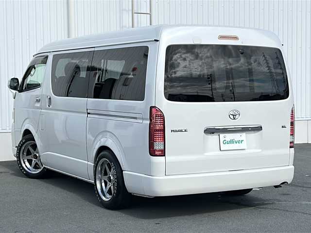 トヨタ ハイエース GL 三重県 2013(平25)年 11.2万km ホワイトパールクリスタルシャイン 社外ナビ　/ＡＬＰＩＮＥ１０．２型後席モニター　/バックカメラ　/ＡＣ１００Ｖ充電　/スペアキー　/片側パワースライドドア　/ベットキット　/ＵＳＢ給電　/ウッドコンビステアリング　/オートライト　/電動格納ミラー