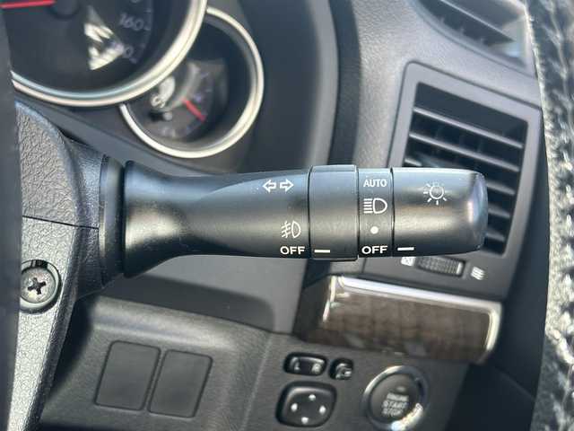 トヨタ マークＸ 250G 愛知県 2015(平27)年 6.3万km ブラック /純正SDナビ(NSZT-W64T)/(フルセグTV/DVD/BT/SD)//D席パワーシート//バックカメラ//ＥＴＣ//HIDヘッドライト//フォグランプ//スマートキー//スペアキーx1//純正16インチAW