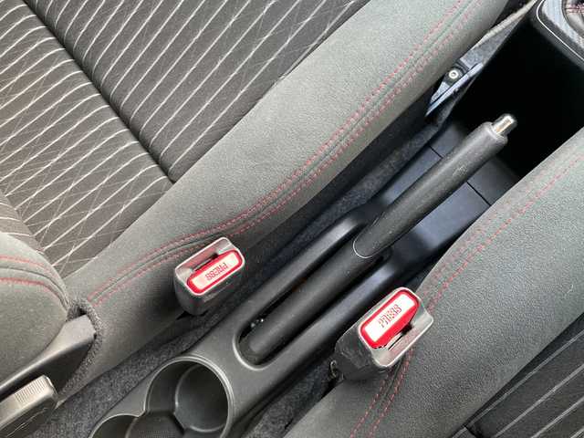 スズキ アルト ワークス 新潟県 2016(平28)年 9.8万km スチールシルバーM 4WD/社外SDナビ(AVN134M)/CD/ワンセグテレビ/ETC/ドライブレコーダー/スマートキー/プッシュスタート/キセノンヘッドライト/オートライト/フォグランプ/純正15インチアルミホイール