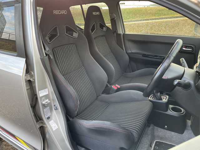 スズキ アルト ワークス 新潟県 2016(平28)年 9.8万km スチールシルバーM 4WD/社外SDナビ(AVN134M)/CD/ワンセグテレビ/ETC/ドライブレコーダー/スマートキー/プッシュスタート/キセノンヘッドライト/オートライト/フォグランプ/純正15インチアルミホイール