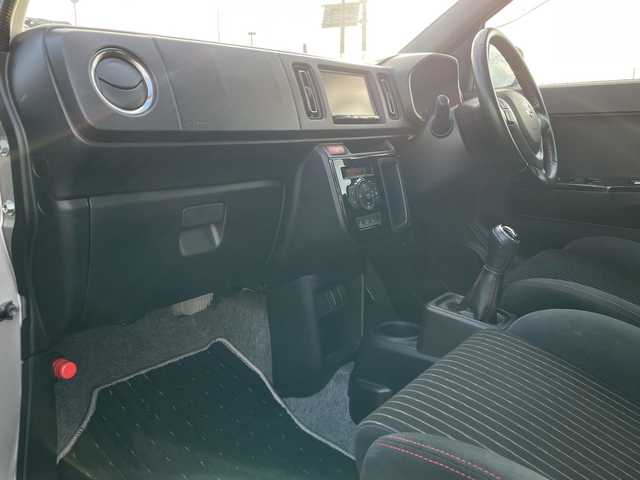 スズキ アルト ワークス 新潟県 2016(平28)年 9.8万km スチールシルバーM 4WD/社外SDナビ(AVN134M)/CD/ワンセグテレビ/ETC/ドライブレコーダー/スマートキー/プッシュスタート/キセノンヘッドライト/オートライト/フォグランプ/純正15インチアルミホイール