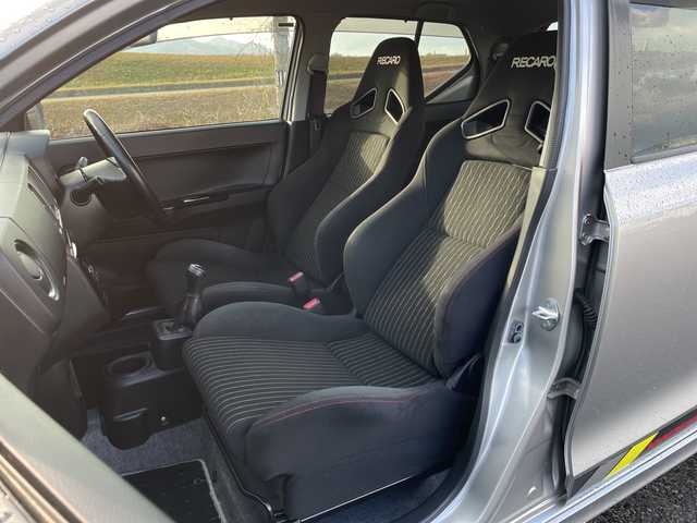 スズキ アルト ワークス 新潟県 2016(平28)年 9.8万km スチールシルバーM 4WD/社外SDナビ(AVN134M)/CD/ワンセグテレビ/ETC/ドライブレコーダー/スマートキー/プッシュスタート/キセノンヘッドライト/オートライト/フォグランプ/純正15インチアルミホイール