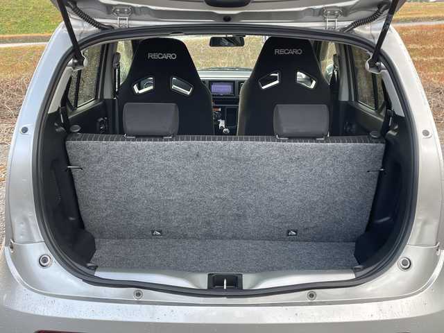 スズキ アルト ワークス 新潟県 2016(平28)年 9.8万km スチールシルバーM 4WD/社外SDナビ(AVN134M)/CD/ワンセグテレビ/ETC/ドライブレコーダー/スマートキー/プッシュスタート/キセノンヘッドライト/オートライト/フォグランプ/純正15インチアルミホイール