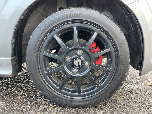 スズキ アルト ワークス 新潟県 2016(平28)年 9.8万km スチールシルバーM 4WD/社外SDナビ(AVN134M)/CD/ワンセグテレビ/ETC/ドライブレコーダー/スマートキー/プッシュスタート/キセノンヘッドライト/オートライト/フォグランプ/純正15インチアルミホイール