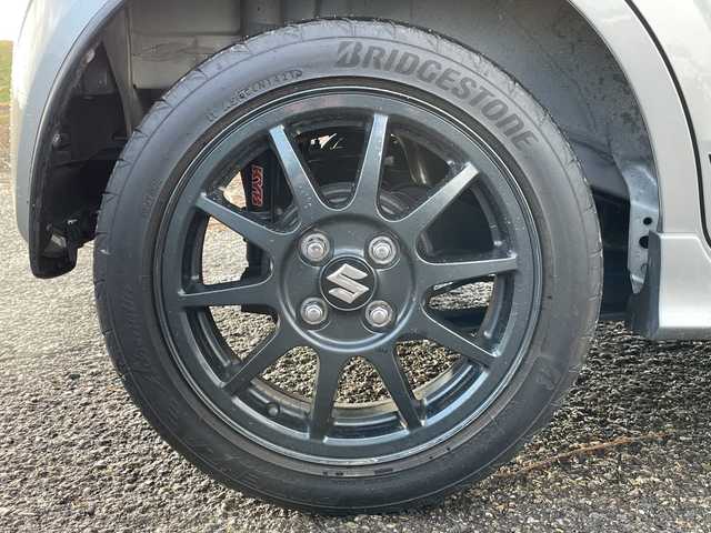 スズキ アルト ワークス 新潟県 2016(平28)年 9.8万km スチールシルバーM 4WD/社外SDナビ(AVN134M)/CD/ワンセグテレビ/ETC/ドライブレコーダー/スマートキー/プッシュスタート/キセノンヘッドライト/オートライト/フォグランプ/純正15インチアルミホイール