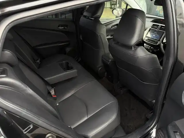 トヨタ プリウス S ツーリングセレ ブラックED 栃木県 2022(令4)年 8.2万km プレシャスブラックパール MODELLISTAエアロ/TRDトランクスポイラー/社外9インチナビ/Bluetooth/フルセグTV走行中視聴可能/バックカメラ/DVD再生/ステアリングリモコン/Toyota Safety Sense /レーダークルーズコントロール/ブラックレザーシート/シートヒーター/LEDヘッドライト/純正17インチAW