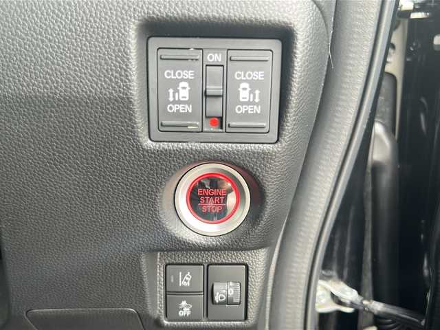 ホンダ Ｎ ＢＯＸ カスタム L ターボ 東京都 2021(令3)年 3.4万km クリスタルブラックパール ワンオーナー/純正ナビ（CH-HW851D）/・TV/CD/DVD/クルーズコントロール/オートライト/レーンアシスト/サイドカーテンエアバッグ/横滑り防止装置/盗難防止装置/シートヒーター/両側パワースライドドア/HONDA製14インチアルミホイール/ETC/スペアキー2本/取扱説明書/保証書