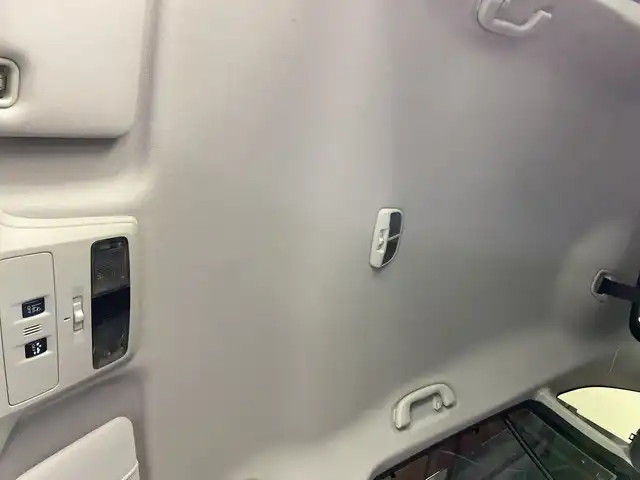 スバル レヴォーグ 1．6GT アイサイト Sスタイル 広島県 2015(平27)年 5.9万km スティールブルーグレーM 禁煙車/純正ナビ/バックカメラ/シートヒーター/パワーシート/レーダークルーズコントロール/ＥＴＣ/ドラレコ/踏み間違い防止/衝突軽減/レーンキープ/オートライト/パドルシフト/ＬＥＤヘッドライト/フルセグTV/純正18インチアルミホイール(225/45/R18)/エアバッグ(運転席/助手席/サイド/カーテン)