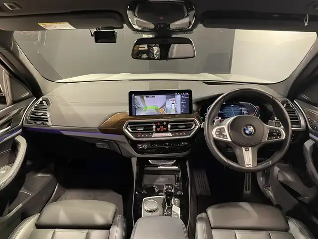 ＢＭＷ ＢＭＷ Ｘ３ 20d xDrive Mスポーツ 道央・札幌 2023(令5)年 2.3万km アルピンホワイトⅢ 電動パノラマ・ガラス・サンルーフ/ドライビング・アシスト・プロフェッショナル/・高速道路渋滞ハンズ・オフ・アシスト/・トラフィック・サイン・アシスト（速度制限認識）/・ACC/・ステアリング＆レーン・コントロール・アシスト/・レーン・ディパーチャー・ウォーニング/（車線逸脱警告システム）/・レーン・チェンジ・アシスト/・レーン・キーピング・アシスト/・クロス・トラフィック・ウォーニング/・クロスロード・ウォーニング/・前車接近警告機能/・後車衝突警告機能/・衝突回避・被害軽減ブレーキ/・エマージェンシー・ストップ・アシスト/パーキングアシストプラス/・PDC/・パーキングアシスト/・トップビュー＋３Dビュー/・サイドビューカメラ/・リアビューカメラ（予想進路表示機能付）/アダプティブLEDヘッドライト/電動フロントシート/運転席メモリー機能付/フロントシートヒーティング/リアシートヒーティング/BMWライブコックピット/・１２・３インチマルチディスプレイ・メーターパネル/・１２・３インチワイド・コントロール・ディスプレイ/・HDDナビ