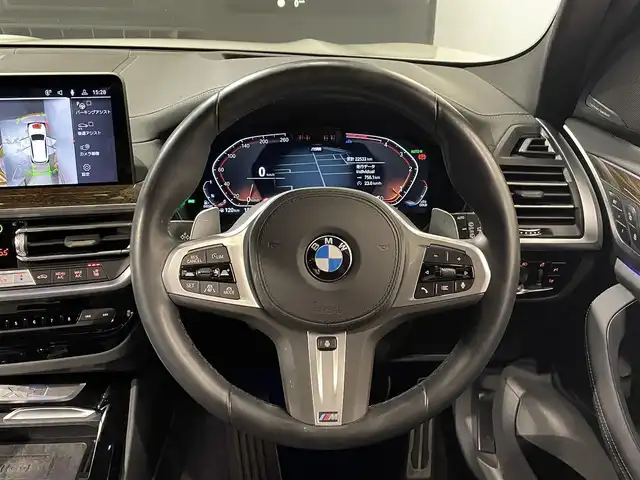 ＢＭＷ ＢＭＷ Ｘ３ 20d xDrive Mスポーツ 道央・札幌 2023(令5)年 2.3万km アルピンホワイトⅢ 電動パノラマ・ガラス・サンルーフ/ドライビング・アシスト・プロフェッショナル/・高速道路渋滞ハンズ・オフ・アシスト/・トラフィック・サイン・アシスト（速度制限認識）/・ACC/・ステアリング＆レーン・コントロール・アシスト/・レーン・ディパーチャー・ウォーニング/（車線逸脱警告システム）/・レーン・チェンジ・アシスト/・レーン・キーピング・アシスト/・クロス・トラフィック・ウォーニング/・クロスロード・ウォーニング/・前車接近警告機能/・後車衝突警告機能/・衝突回避・被害軽減ブレーキ/・エマージェンシー・ストップ・アシスト/パーキングアシストプラス/・PDC/・パーキングアシスト/・トップビュー＋３Dビュー/・サイドビューカメラ/・リアビューカメラ（予想進路表示機能付）/アダプティブLEDヘッドライト/電動フロントシート/運転席メモリー機能付/フロントシートヒーティング/リアシートヒーティング/BMWライブコックピット/・１２・３インチマルチディスプレイ・メーターパネル/・１２・３インチワイド・コントロール・ディスプレイ/・HDDナビ