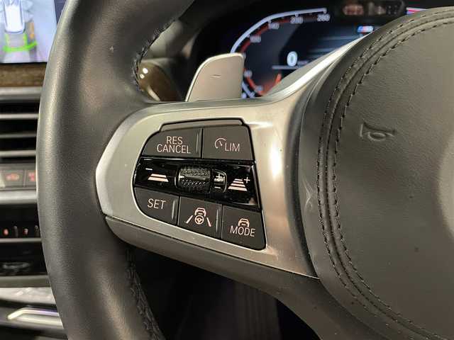 ＢＭＷ ＢＭＷ Ｘ３ 20d xDrive Mスポーツ 道央・札幌 2023(令5)年 2.3万km アルピンホワイトⅢ 電動パノラマ・ガラス・サンルーフ/ドライビング・アシスト・プロフェッショナル/・高速道路渋滞ハンズ・オフ・アシスト/・トラフィック・サイン・アシスト（速度制限認識）/・ACC/・ステアリング＆レーン・コントロール・アシスト/・レーン・ディパーチャー・ウォーニング/（車線逸脱警告システム）/・レーン・チェンジ・アシスト/・レーン・キーピング・アシスト/・クロス・トラフィック・ウォーニング/・クロスロード・ウォーニング/・前車接近警告機能/・後車衝突警告機能/・衝突回避・被害軽減ブレーキ/・エマージェンシー・ストップ・アシスト/パーキングアシストプラス/・PDC/・パーキングアシスト/・トップビュー＋３Dビュー/・サイドビューカメラ/・リアビューカメラ（予想進路表示機能付）/アダプティブLEDヘッドライト/電動フロントシート/運転席メモリー機能付/フロントシートヒーティング/リアシートヒーティング/BMWライブコックピット/・１２・３インチマルチディスプレイ・メーターパネル/・１２・３インチワイド・コントロール・ディスプレイ/・HDDナビ