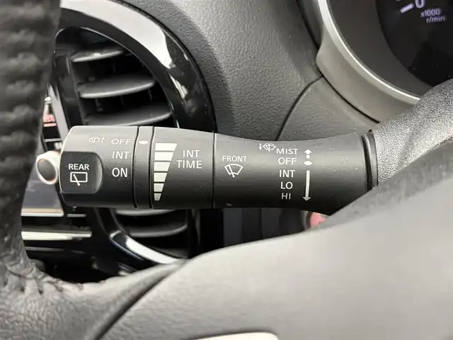 日産 ジューク 15RX Vセレクション 愛知県 2018(平30)年 8万km ブリリアントホワイトパール 純正ナビ（CD/DVD/BT/フルセグTV）　/アラウンドビュー　/衝突軽減システム/ビルトETC　/オートエアコン　/スマートキー　/オートライト　/LEDライト　/フォグ　/電格ミラー　/ウインカーミラー　/フロアマット　/保証書/取説/記録簿　