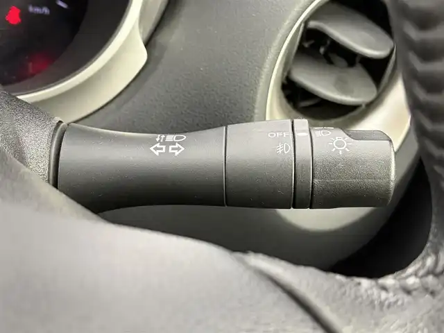 日産 ジューク 15RX Vセレクション 愛知県 2018(平30)年 8万km ブリリアントホワイトパール 純正ナビ（CD/DVD/BT/フルセグTV）　/アラウンドビュー　/衝突軽減システム/ビルトETC　/オートエアコン　/スマートキー　/オートライト　/LEDライト　/フォグ　/電格ミラー　/ウインカーミラー　/フロアマット　/保証書/取説/記録簿　