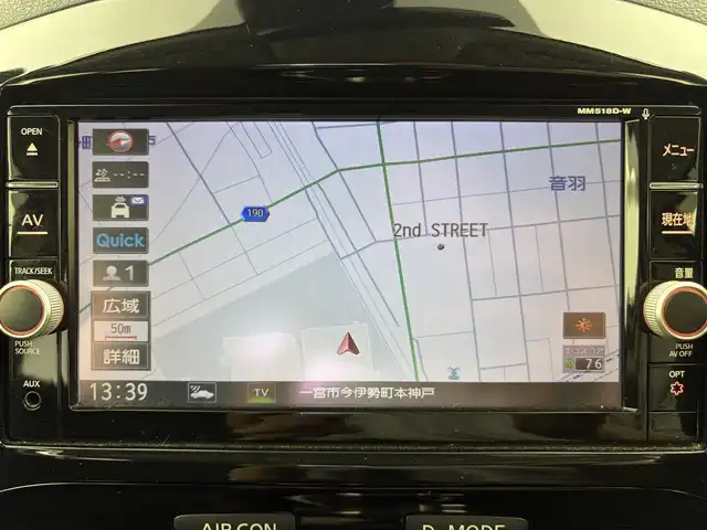 日産 ジューク 15RX Vセレクション 愛知県 2018(平30)年 8万km ブリリアントホワイトパール 純正ナビ（CD/DVD/BT/フルセグTV）　/アラウンドビュー　/衝突軽減システム/ビルトETC　/オートエアコン　/スマートキー　/オートライト　/LEDライト　/フォグ　/電格ミラー　/ウインカーミラー　/フロアマット　/保証書/取説/記録簿　