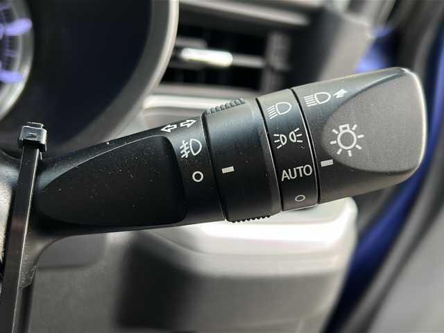 スバル ステラ カスタム RS スマートアシスト 岩手県 2015(平27)年 7.2万km ブラックマイカメタリック/ディープブルークリスタルマイカ2トーン スマートアシスト　衝突被害軽減　純正ナビ　Bluetooth　CD/DVD再生　USB接続　フルセグ　ステアリングスイッチ　フロントフォグランプ　LEDオートライト　スマートキー　ETC　電源ソケット