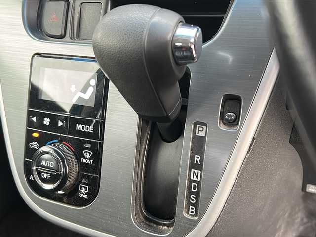 スバル ステラ カスタム RS スマートアシスト 岩手県 2015(平27)年 7.2万km ブラックマイカメタリック/ディープブルークリスタルマイカ2トーン スマートアシスト　衝突被害軽減　純正ナビ　Bluetooth　CD/DVD再生　USB接続　フルセグ　ステアリングスイッチ　フロントフォグランプ　LEDオートライト　スマートキー　ETC　電源ソケット