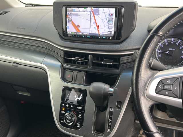 スバル ステラ カスタム RS スマートアシスト 岩手県 2015(平27)年 7.2万km ブラックマイカメタリック/ディープブルークリスタルマイカ2トーン スマートアシスト　衝突被害軽減　純正ナビ　Bluetooth　CD/DVD再生　USB接続　フルセグ　ステアリングスイッチ　フロントフォグランプ　LEDオートライト　スマートキー　ETC　電源ソケット