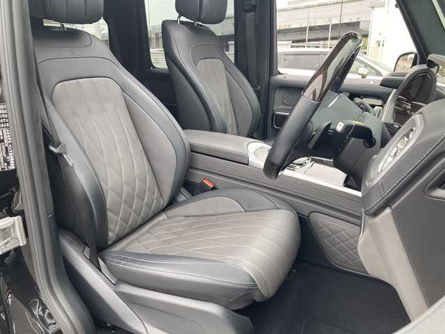 メルセデス・ベンツ ゲレンデヴァーゲン Ｇ４００ｄ マヌファクトゥーアエディション 東京都 2022(令4)年 1.8万km オブシディアンブラック 特別仕様車/サンルーフ/AMGG63用OP22インチアルミホイール/保証書/取説/純正メモリナビ/フルセグTV/BT/Bカメラ/全方位カメラ/全席シートヒーター/エアシート/D/N席メモリー機能付きパワーシート/プレミアムサウンド(Burmester)/社外ユニバーサルステップ/ETC2.0/純正前後ドラレコ
