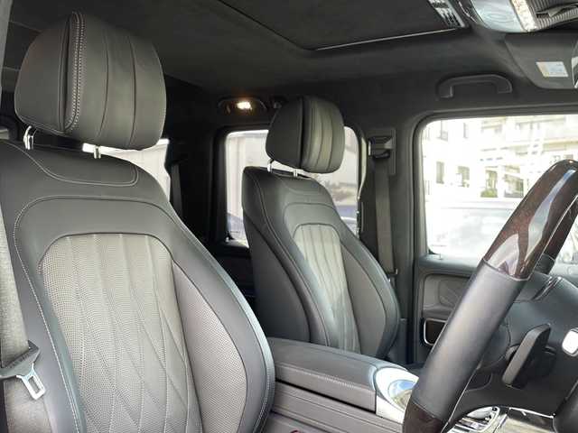 メルセデス・ベンツ ゲレンデヴァーゲン Ｇ４００ｄ マヌファクトゥーアエディション 東京都 2022(令4)年 1.8万km オブシディアンブラック 特別仕様車/サンルーフ/AMGG63用OP22インチアルミホイール/保証書/取説/純正メモリナビ/フルセグTV/BT/Bカメラ/全方位カメラ/全席シートヒーター/エアシート/D/N席メモリー機能付きパワーシート/プレミアムサウンド(Burmester)/社外ユニバーサルステップ/ETC2.0/純正前後ドラレコ