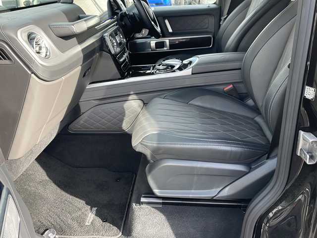 メルセデス・ベンツ ゲレンデヴァーゲン Ｇ４００ｄ マヌファクトゥーアエディション 東京都 2022(令4)年 1.8万km オブシディアンブラック 特別仕様車/サンルーフ/AMGG63用OP22インチアルミホイール/保証書/取説/純正メモリナビ/フルセグTV/BT/Bカメラ/全方位カメラ/全席シートヒーター/エアシート/D/N席メモリー機能付きパワーシート/プレミアムサウンド(Burmester)/社外ユニバーサルステップ/ETC2.0/純正前後ドラレコ