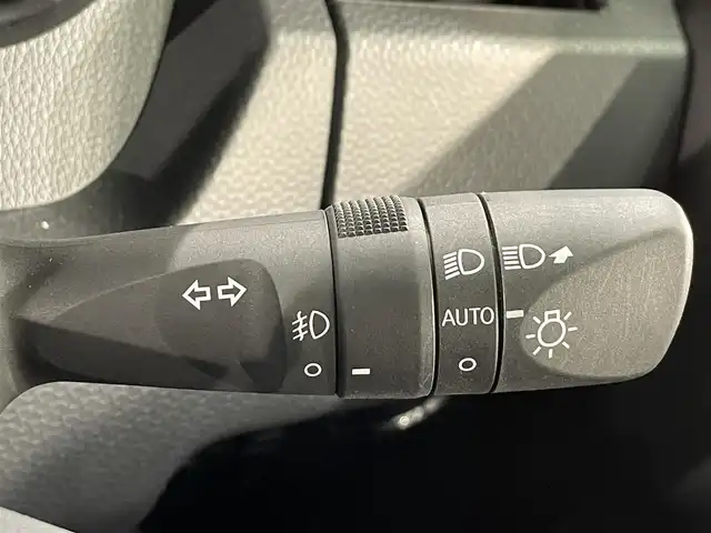 トヨタ ルーミー カスタムG 愛知県 2022(令4)年 1.4万km クールバイオレットクリスタルシャイン 純正9インチナビ/（Bluetooth/AM/FM/DVD）/スマートアシスト/　-衝突軽減ブレーキ/　-先行車発進/　-車線逸脱警報/　-ふらつき警報/　-標識認識/両側電動スライドドア/レーダークルーズコントロール/ドライブレコーダー/LEDヘッドライト/純正ビルトインETC/バックカメラ/コーナーセンサー/スマートキー/オートブレーキホールド/純正14インチAW/アイドリングストップ