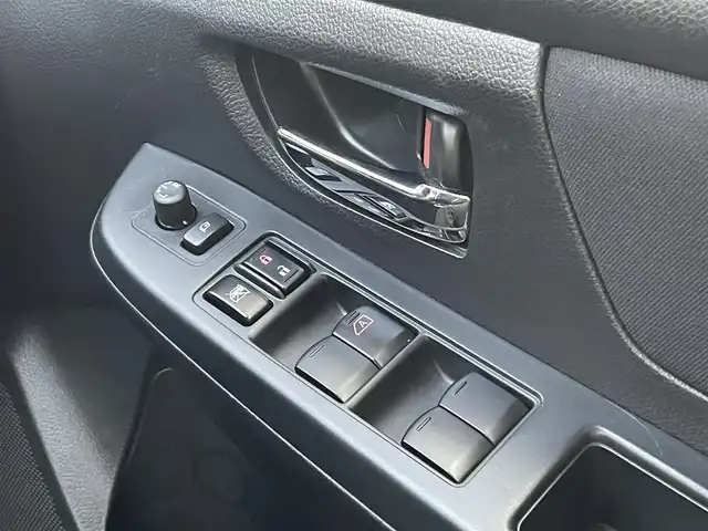 スバル インプレッサ ＸＶ 2．0i 岡山県 2013(平25)年 2.3万km ダークグレーメタリック 登録時走行距離22121キロ/社外メモリナビ/AM/FM/Bluetooth/TV/SD/AUX/アイドリングストップ/クルーズコントロール/バックカメラ/純正17インチAW/横滑り防止装置/オートライト/リモコンキー/ハロゲンライト/保証書、取説有