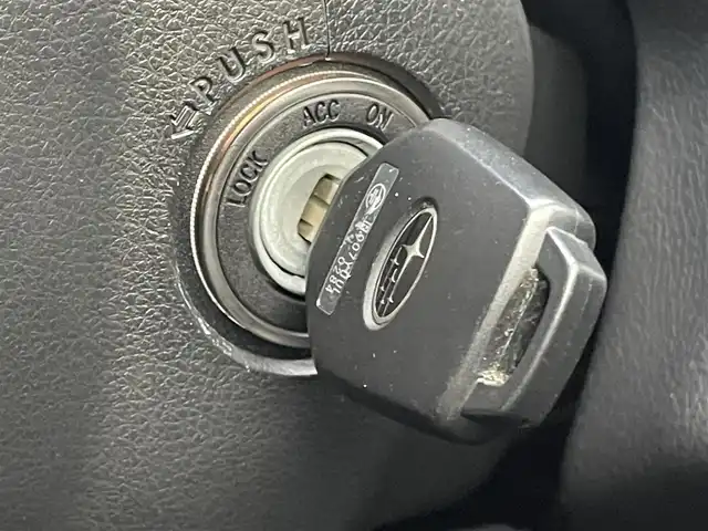 スバル インプレッサ ＸＶ 2．0i 岡山県 2013(平25)年 2.3万km ダークグレーメタリック 登録時走行距離22121キロ/社外メモリナビ/AM/FM/Bluetooth/TV/SD/AUX/アイドリングストップ/クルーズコントロール/バックカメラ/純正17インチAW/横滑り防止装置/オートライト/リモコンキー/ハロゲンライト/保証書、取説有