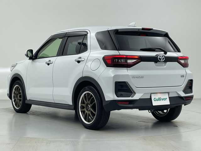 トヨタ ライズ Z 愛知県 2021(令3)年 2.9万km シャイニングホワイトパール 純正ディスプレイオーディオ/フルセグTV/全方位カメラ/LEDヘッドライト/ドライブレコーダー/スマートキー/プッシュスタート/電動ミラー/社外アルミホイール/トヨタセーフティセンス/レーダークルーズ/シートヒーター/ハンドルヒーター/スタッドレス&AW積み込み