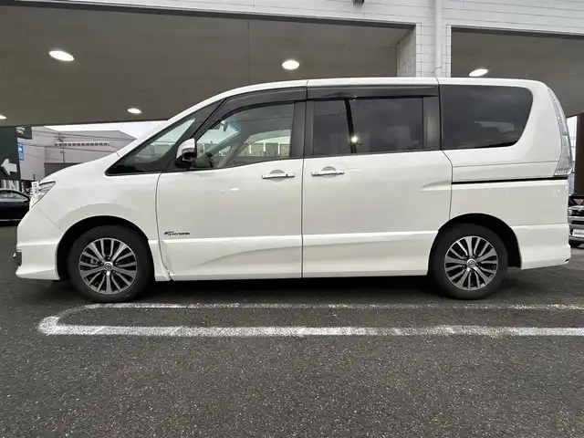 日産 セレナ ハイウェイスター Sハイブリッド 長崎県 2014(平26)年 8.6万km ブリリアントホワイトパール ワンオーナー/純正SDナビ(FM/AM/CD/DVD/BT/フルセグTV)/プッシュスタート/アイドリングストップ/両側パワースライドドア/バックカメラ/純正フロアマット/純正アルミホイール/ABS/TCS/VDC/エマージェンシーブレーキ/イモビライザー/スマートキー/スペアキー/取扱説明書/保証書