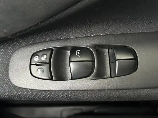 日産 セレナ ハイウェイスター Sハイブリッド 長崎県 2014(平26)年 8.6万km ブリリアントホワイトパール ワンオーナー/純正SDナビ(FM/AM/CD/DVD/BT/フルセグTV)/プッシュスタート/アイドリングストップ/両側パワースライドドア/バックカメラ/純正フロアマット/純正アルミホイール/ABS/TCS/VDC/エマージェンシーブレーキ/イモビライザー/スマートキー/スペアキー/取扱説明書/保証書