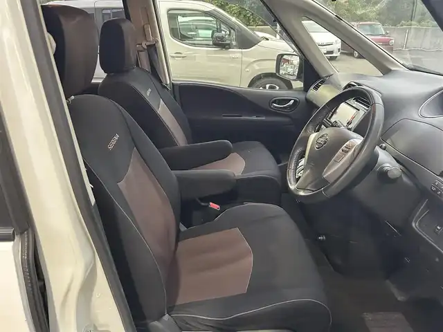 日産 セレナ ハイウェイスター Sハイブリッド 長崎県 2014(平26)年 8.6万km ブリリアントホワイトパール ワンオーナー/純正SDナビ(FM/AM/CD/DVD/BT/フルセグTV)/プッシュスタート/アイドリングストップ/両側パワースライドドア/バックカメラ/純正フロアマット/純正アルミホイール/ABS/TCS/VDC/エマージェンシーブレーキ/イモビライザー/スマートキー/スペアキー/取扱説明書/保証書