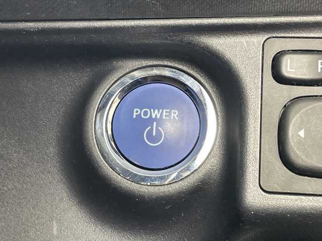 トヨタ アクア G 群馬県 2018(平30)年 3.5万km クリアエメラルドパールクリスタルシャイン 純正９型ナビ　フルセグＴＶ　バックカメラ　衝突被害軽減システム　クルーズコントロール　ステアリングスイッチ　プッシュスタート　シートヒーター　オートマチックハイビーム　ＬＥＤオートライト　ＥＴＣ２．０