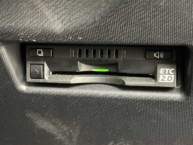 トヨタ アクア G 群馬県 2018(平30)年 3.5万km クリアエメラルドパールクリスタルシャイン 純正９型ナビ　フルセグＴＶ　バックカメラ　衝突被害軽減システム　クルーズコントロール　ステアリングスイッチ　プッシュスタート　シートヒーター　オートマチックハイビーム　ＬＥＤオートライト　ＥＴＣ２．０