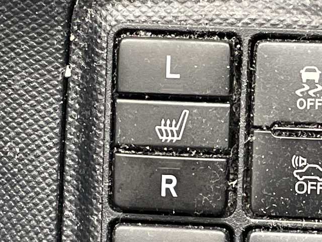 トヨタ アクア G 群馬県 2018(平30)年 3.5万km クリアエメラルドパールクリスタルシャイン 純正９型ナビ　フルセグＴＶ　バックカメラ　衝突被害軽減システム　クルーズコントロール　ステアリングスイッチ　プッシュスタート　シートヒーター　オートマチックハイビーム　ＬＥＤオートライト　ＥＴＣ２．０