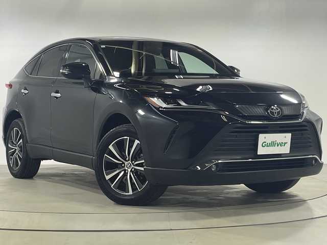 トヨタ ハリアー G 神奈川県 2023(令5)年 0.9万km プレシャスブラックパール ワンオーナー車/純正8インチディスプレイオーディオコネクトナビ/Bluetooth・AM・FM・フルセグTV・USB・Miracast/デジタルインナーミラー/パワーバックドア/おくだけ充電（ワイヤレス充電）/トヨタセーフティセンス/クルーズコントロール/バックカメラ/スペアタイヤ付/ビルトインETC2.0/運転席パワーシート/ハーフレザーシート/後側ドライブレコーダー/純正18インチアルミホイール/LEDヘッドライト/オートマチックハイビーム/レーンキープアシスト/横滑り防止装置/盗難防止装置/衝突被害軽減システム/保証書/取扱説明書