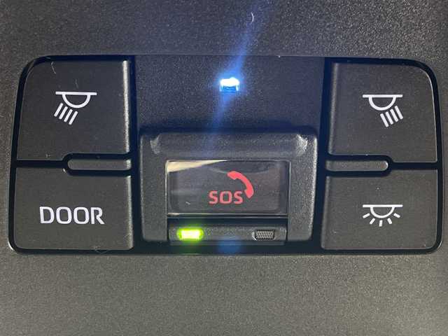 トヨタ ハリアー G 神奈川県 2023(令5)年 0.9万km プレシャスブラックパール ワンオーナー車/純正8インチディスプレイオーディオコネクトナビ/Bluetooth・AM・FM・フルセグTV・USB・Miracast/デジタルインナーミラー/パワーバックドア/おくだけ充電（ワイヤレス充電）/トヨタセーフティセンス/クルーズコントロール/バックカメラ/スペアタイヤ付/ビルトインETC2.0/運転席パワーシート/ハーフレザーシート/後側ドライブレコーダー/純正18インチアルミホイール/LEDヘッドライト/オートマチックハイビーム/レーンキープアシスト/横滑り防止装置/盗難防止装置/衝突被害軽減システム/保証書/取扱説明書