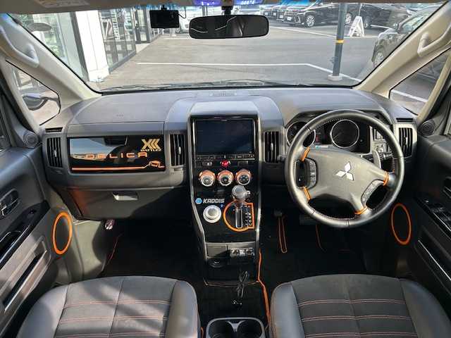 三菱 デリカＤ：５ アクティブギア 宮城県 2017(平29)年 5.2万km アイガーグレーM/ダイヤモンドブラックマイカ 登録時走行距離51937km/ステアリングリモコン/両側パワースライドドア/シートヒーター/バックカメラ/ドライブレコーダー/ビルトインETC/後席フリップダウンモニター（アルパイン）/車高調あり（シフトアップ）/バトルズ取り付け/ショートスタビリング/サウンドサブウーハー付き/室内キャリアバー/カディスリアゲートプロテクター/フルエアロパーツ/タイヤハウス（泥除け付き）/社外認証マフラー/純正フロアマット/3列目オプションゴムマット/LEDルームランプ